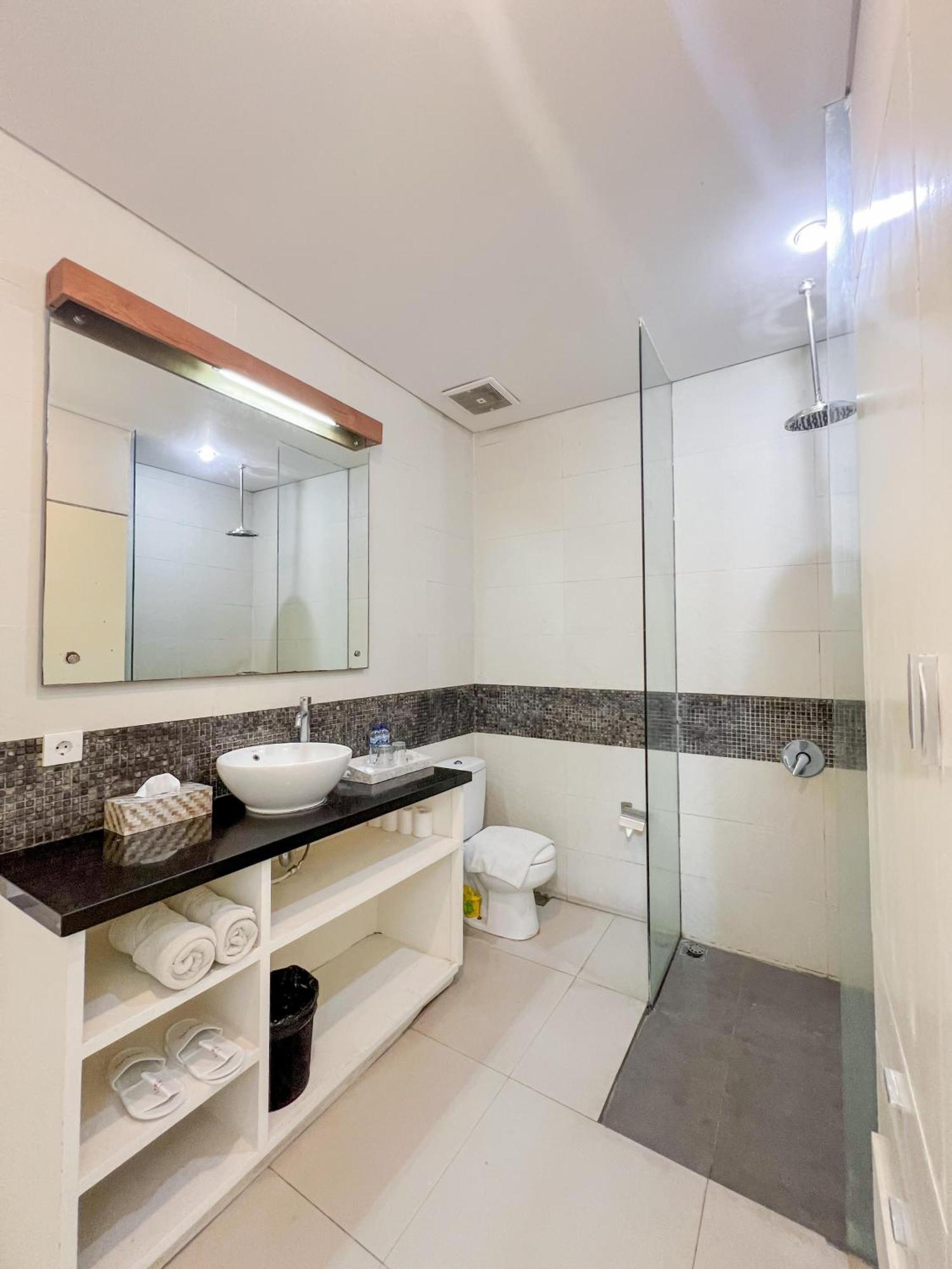 Apple Suite Kerobokan  Exterior photo